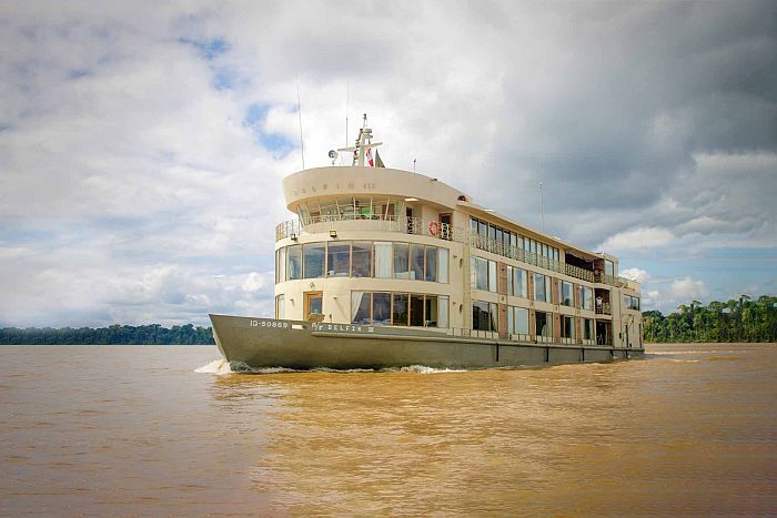 Amazon River cruise on the Delfin 3
